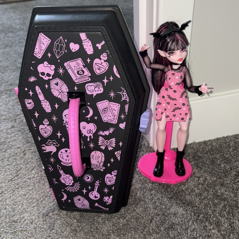 Draculaura Gore-ganizer